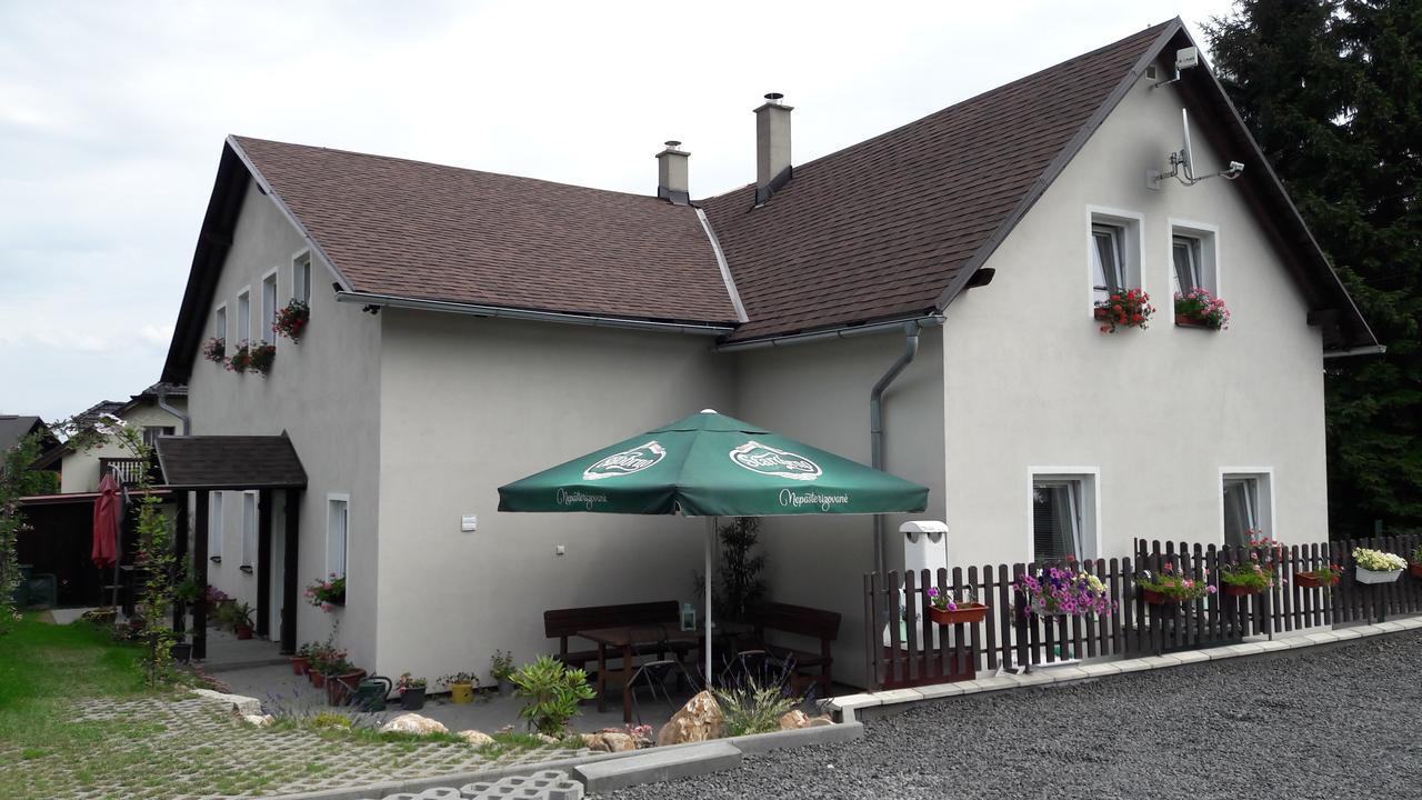 Pension Skalka リベレツ エクステリア 写真